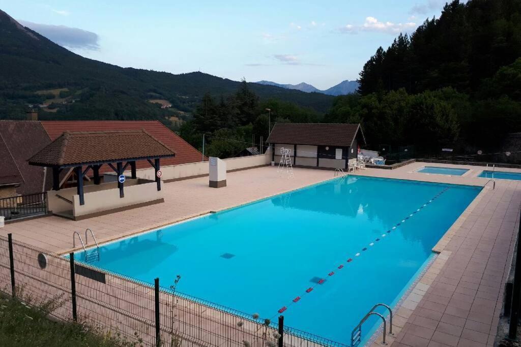 Gite "Entre Champsaur Et Valgodemard" Saint-Jacques-en-Valgodemard Екстер'єр фото